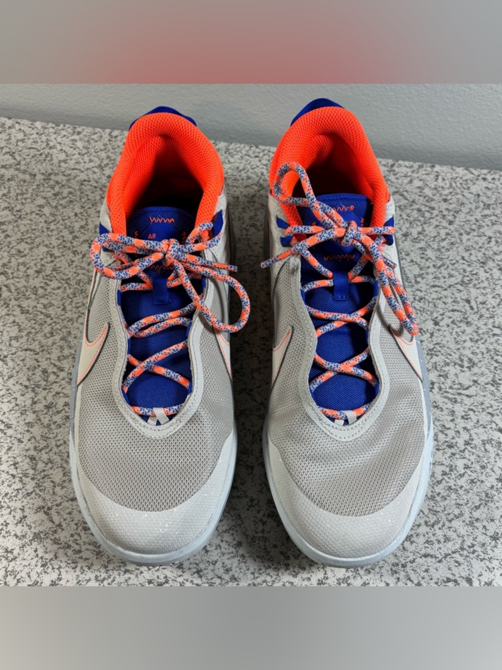 Nike Boys Size 7Y Team Hustle D10 Desert Sand Basketball Shoes (CZ4179-001) EUC - Picture 6 of 13